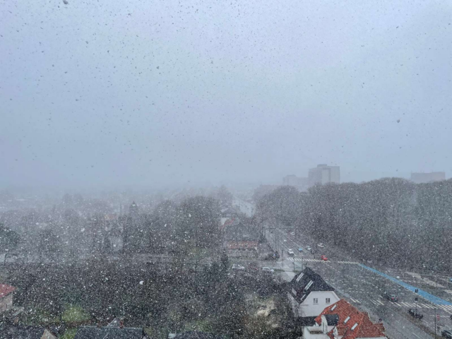 Det vælter ned med sne i Danmark